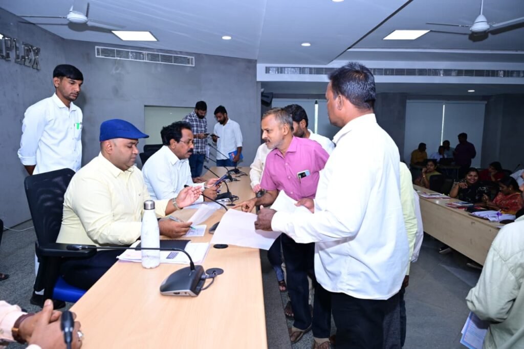 పారదర్శక పాలన కోసమే ప్రజావాణి,జిల్లా కలెక్టర్ రాహుల్ రాజ్ <br> మెదక్