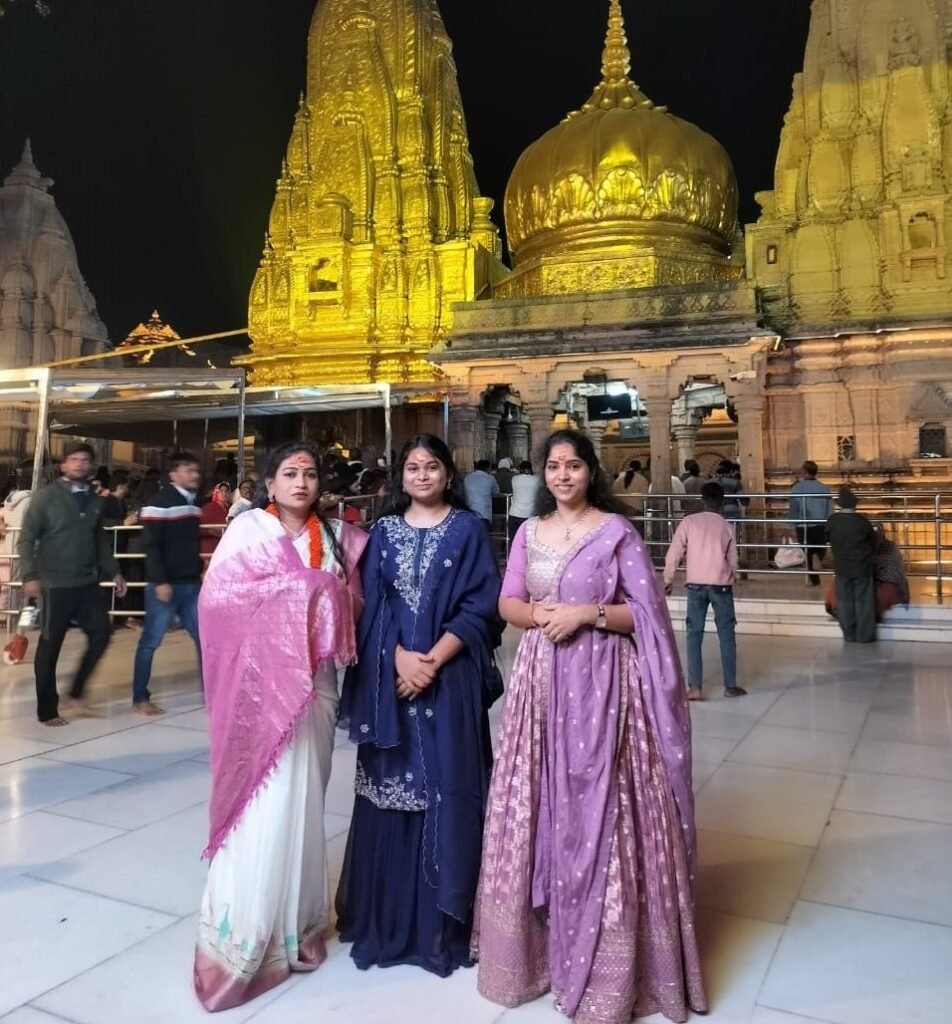 కాశీ విశ్వేశ్వరుడి దర్శనం.. మంత్రి అనిత ప్రత్యేక పూజలు