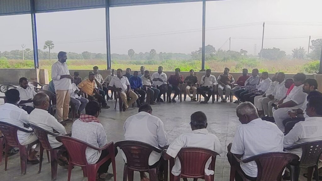 రాబోయే సర్పంచ్ ఎన్నికల్లో కాంగ్రెస్‌కు గుణపాఠం చెప్పాలి