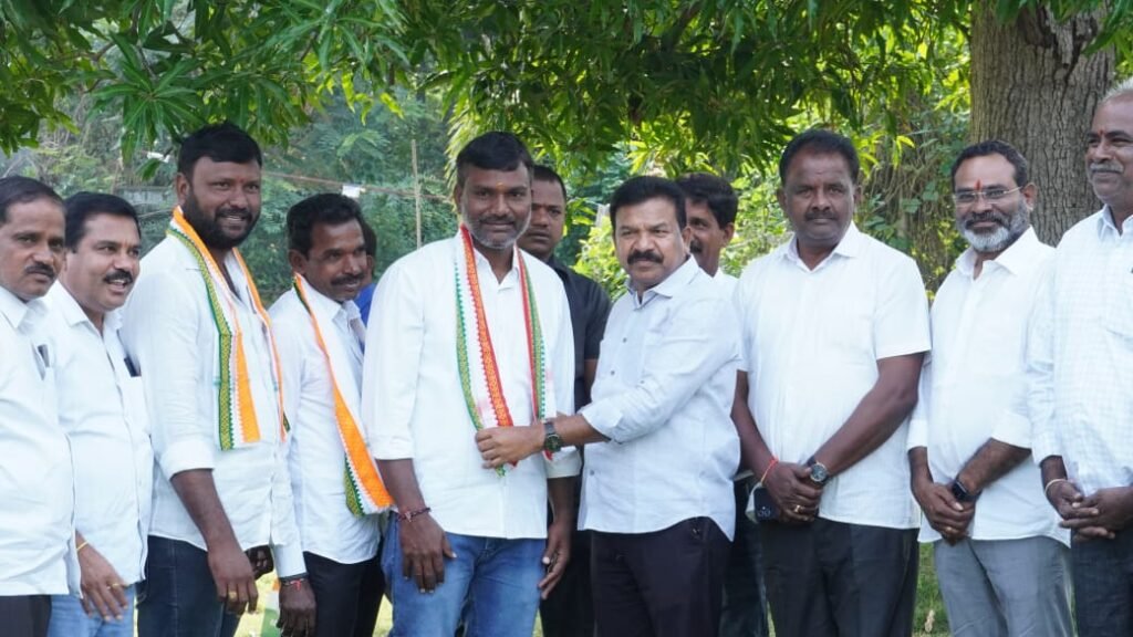 వివిధ పార్టీల నేతలు కాంగ్రెస్‌లో చేరిక