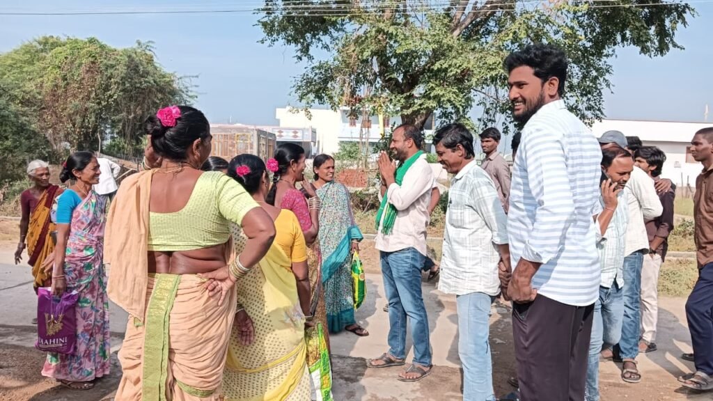 సర్పంచ్ పోటీలో వేగం పెంచిన యువ నాయకుడు మామిడి రాజు