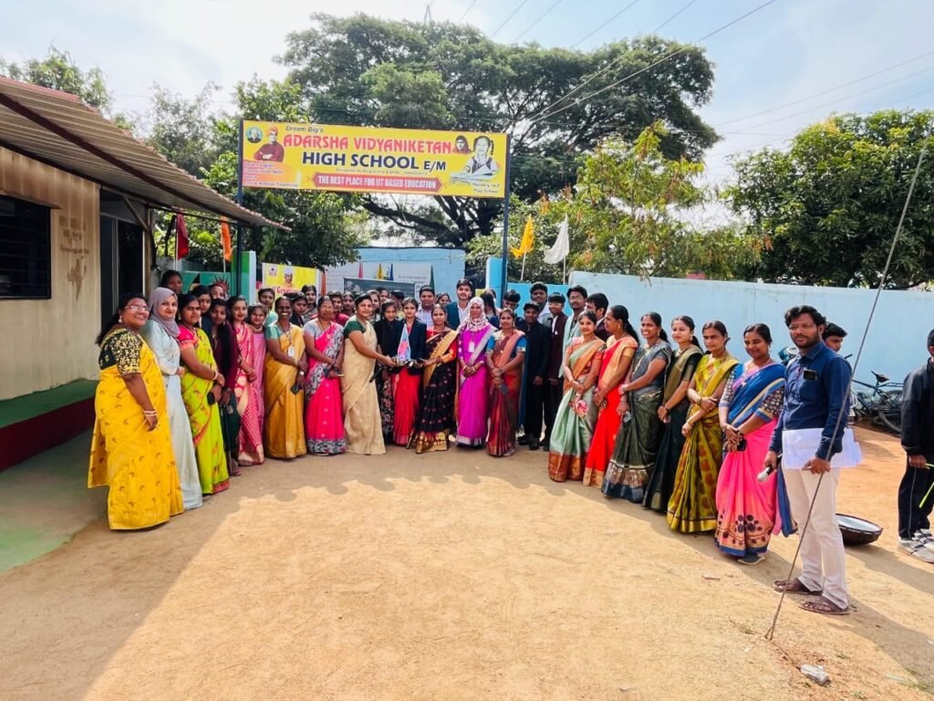 ఆదర్శ విద్యానికేతన్ E/M స్కూల్‌లో స్థానిక స్వపరిపాలన దినోత్సవం ఘనంగా నిర్వహణ