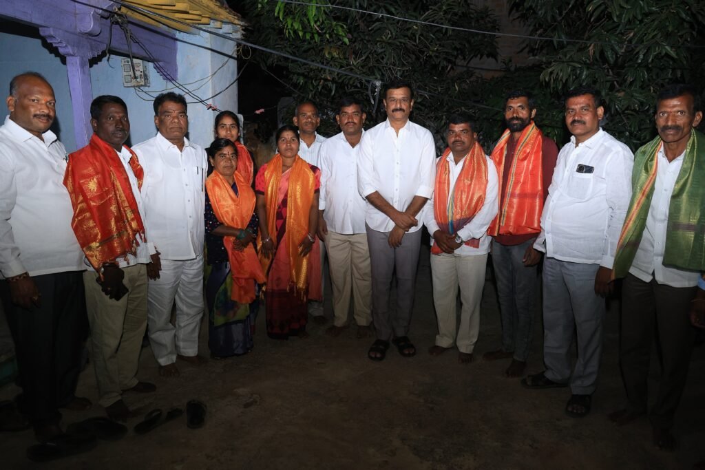 అల్మస్పూర్ గ్రామంలో ఏకగ్రీవ ఎన్నికసర్పంచ్,వార్డుసభ్యులకుఘనసన్మానం