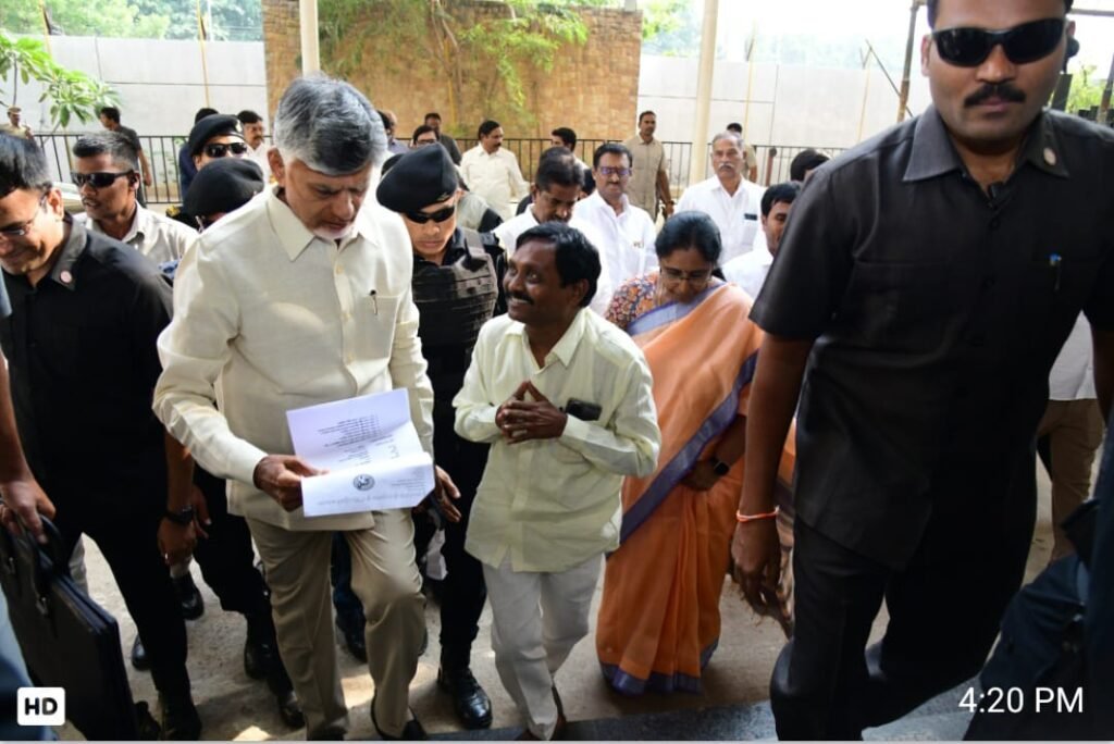 ఏపీముఖ్యమంత్రినికలిసినరెడ్డివారి గురువారెడ్డి