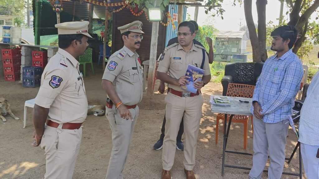 ఎన్నికల వేళ అక్రమ రవాణాపై కఠిన నిఘా నగదు, మద్యం తరలింపును పూర్తిగా అరికట్టాలని ఆదేశించిన జిల్లా ఎస్పీ మహేష్ బి.గితే