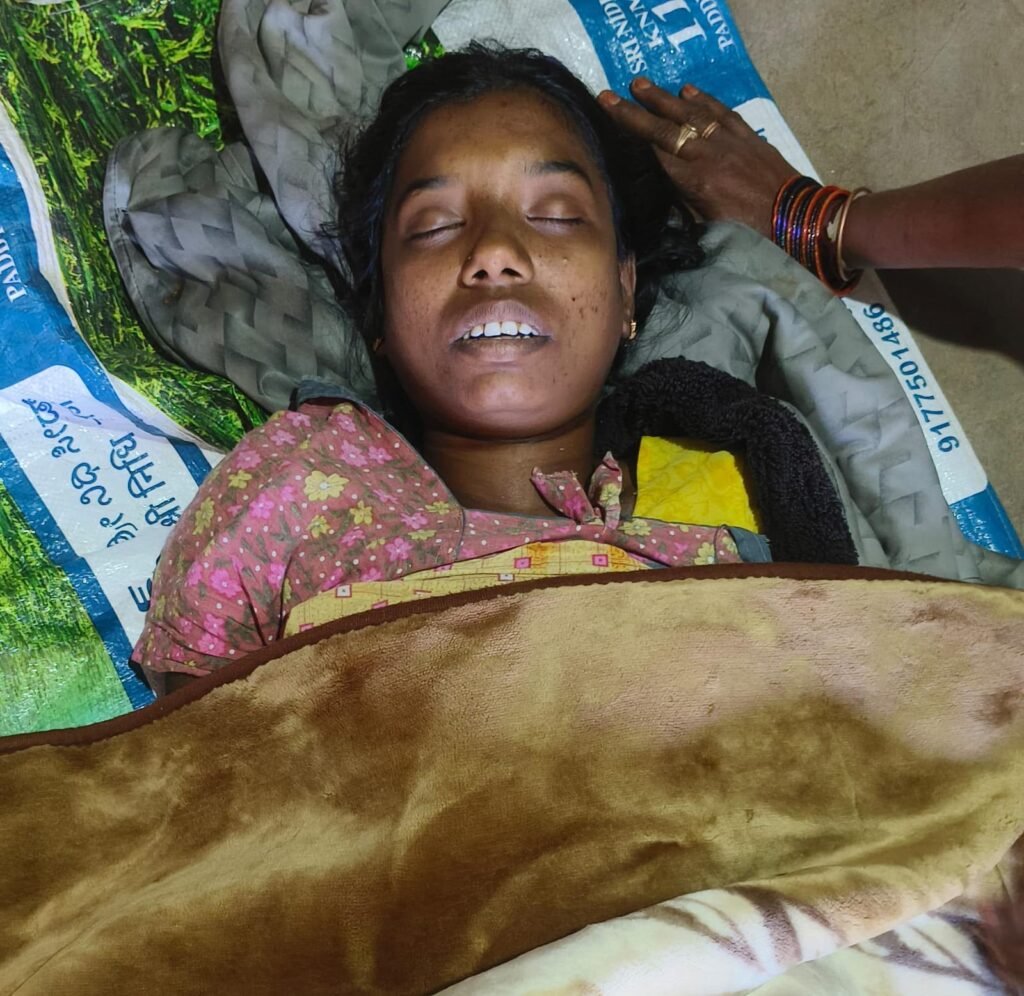 అనారోగ్యం – ఆర్థిక ఇబ్బందులతో మహిళ ఆత్మహత్య