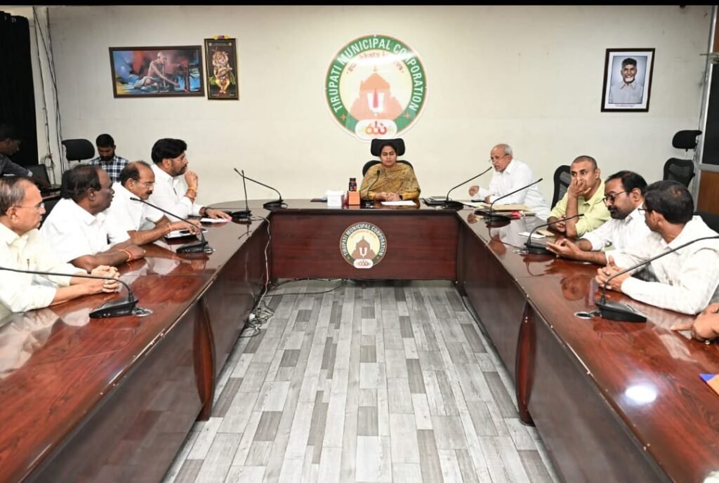 గ్యాస్ బిల్లులకు మించి వసూళ్లు చేస్తే కఠిన చర్యలుడీలర్లకు కౌన్సిలింగ్ చేసిన జాయింట్ కలెక్టర్ ఎన్.మౌర్య<br>