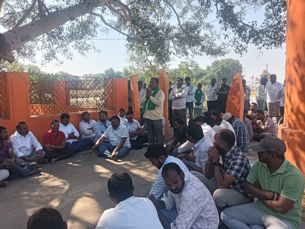 యువజన సంఘం మద్దతు కోరిన సర్పంచ్ అభ్యర్థి కాసుపాక శంకర్