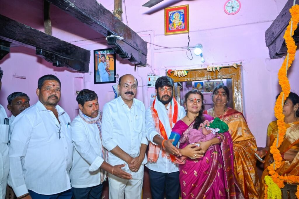 కంబాలపల్లిలోఘనంగాతొట్టెలకార్యక్రమంహాజరైనసంగారెడ్డిఎమ్మెల్యేతనయుడుచింతాసాయినాథ్