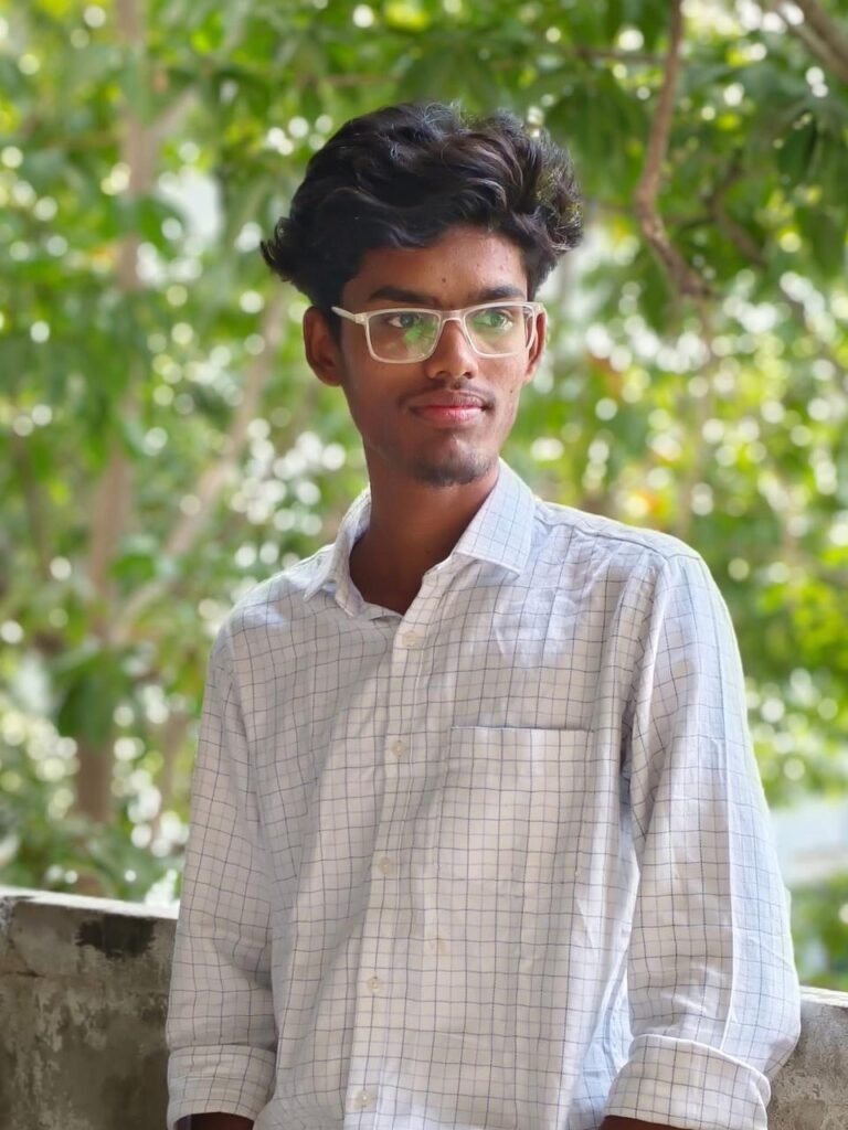 స్నేహితుడిపుట్టిన రోజు వేడుకలకువెళ్తూ మృత్యువుఒ డిలోకి యువకుడు