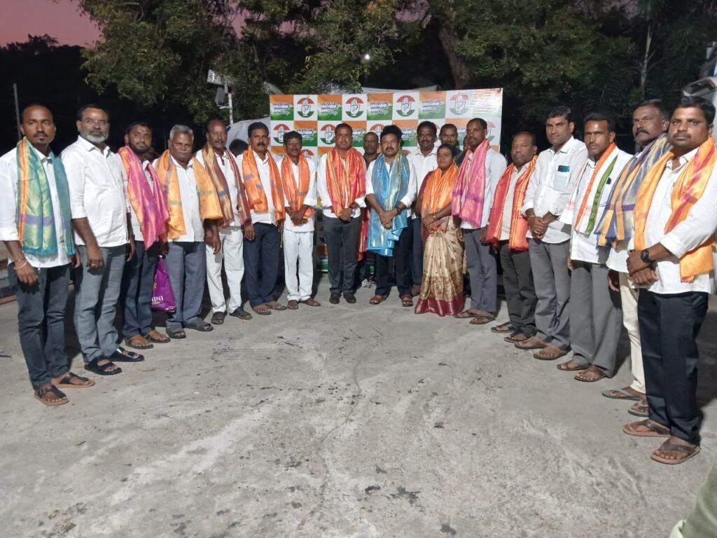 రాజకీయాలకు అతీతంగా గ్రామాల అభివృద్ధికోసం పనిచేయాలి మానకొండూర్ ఎమ్మెల్యే డాక్టర్ కవ్వంపల్లిసత్యనారాయాణ