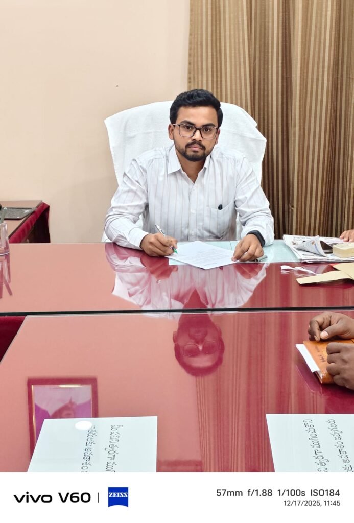 జహీరాబాద్ మున్సిపల్ నూతన కమిషనర్‌గా కె.సత్యప్రణయ్ బాధ్యతల స్వీకరణ