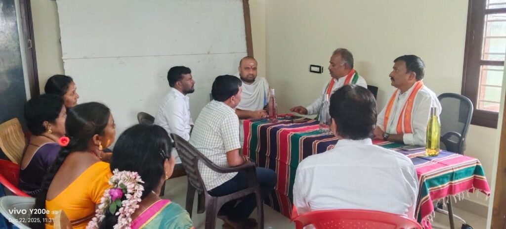 భక్తులే కేంద్రంగా నూతన పాలకమండలి కీలక నిర్ణయాలు దేవాలయ అభివృద్ధికి స్పష్టమైన దిశ-చైర్మన్ బత్తల గిరినాయుడు