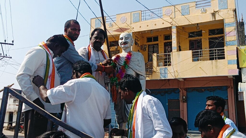 ఇల్లంతకుంట మండల కేంద్రంలో ఘనంగా కాంగ్రెస్ పార్టీ 141వ ఆవిర్భావ దినోత్సవం