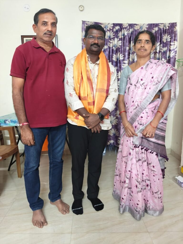 బీఆర్ఎస్ జిల్లా నాయకుడు ప్రతాప్ రెడ్డి చేతుల మీదుగా రంగి కృష్ణకు ఘన సన్మానం