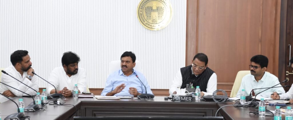 ప్రభుత్వ భూములు ప్రజల ఆస్తి పరిరక్షణలో ఎలాంటి రాజీ లేదు