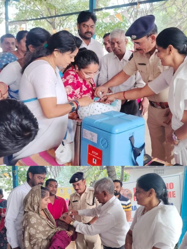 పల్స్ పోలియో దినోత్సవం:కేంద్రాన్ని సందర్శించి చిన్నారులకు చుక్కలు వేసిన డీఎస్పీ శ్రీనివాసరావు.