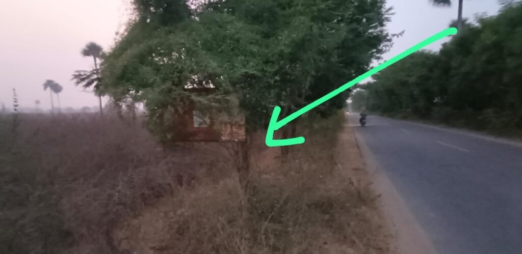 కనిపించని ‘కొలనూరు’ బోర్డు… దారి తప్పుతున్న వాహనదారులు