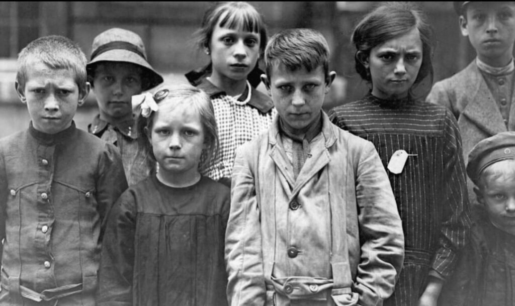 యుద్ధాల నీడలో అనాథలైన బాల్యం