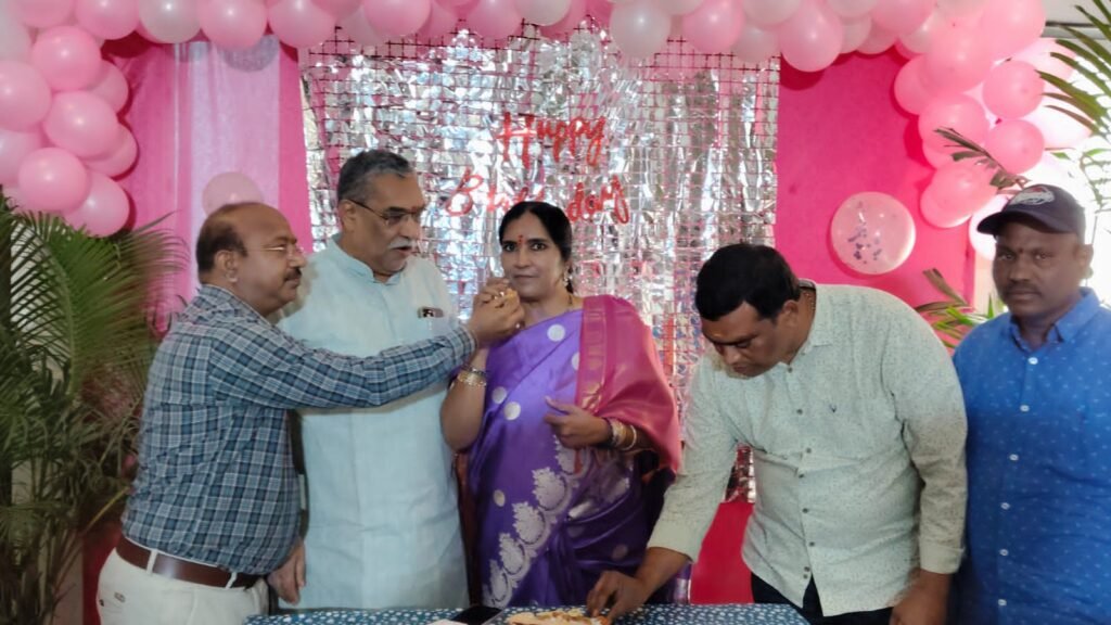 బండ నరేందర్ ముదిరాజ్ జన్మదిన వేడుకలో మాజీ డిప్యూటీ స్పీకర్ పద్మ దేవేందర్ రెడ్డి