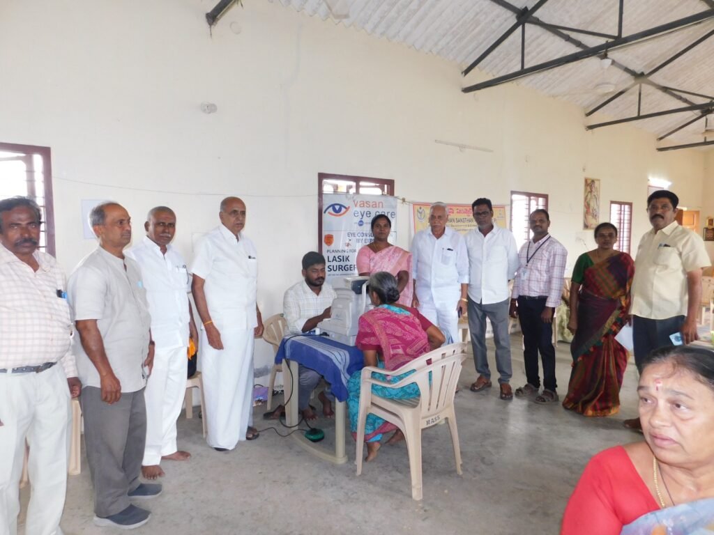 రాస్&nbsp; వారి ఆధ్వర్యంలో ఉచిత కంటి మరియు సాధారణ&nbsp; వైద్య శిబిరం.