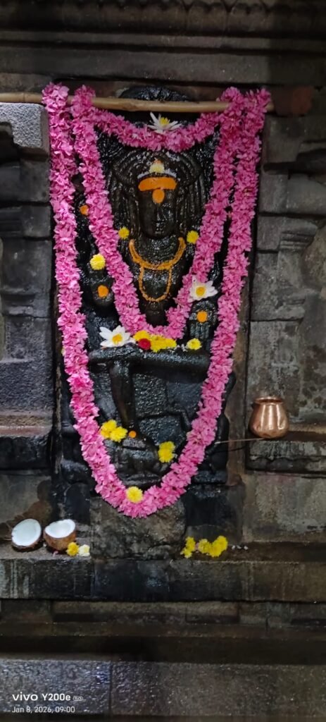 శ్రీ పరశురామేశ్వర స్వామి దేవాలయంలో భక్తుల సందడి మధ్య ఘనంగా అభిషేక కార్యక్రమం.