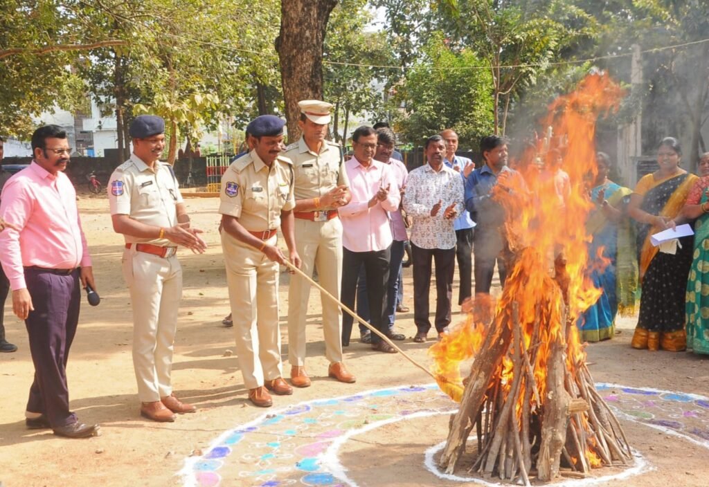 ముందస్తుగా సంక్రాంతి పండుగ సంబరాలు