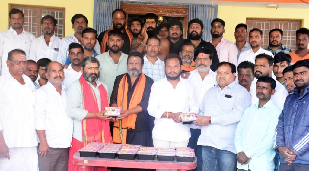 ప్రజల మధ్యే పండుగ – బిఆర్ఎస్ యువ నాయకులు కొత్తగొల్ల సోమశేఖర్