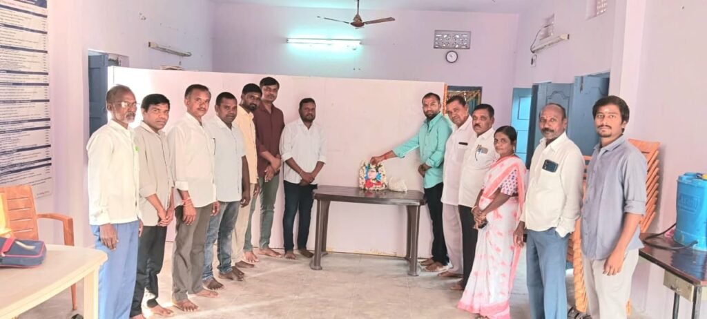 స్వాతంత్ర్య పోరాటానికి ప్రాణం పోసిన నేతాజీ సేవలు చిరస్మరణీయం: సర్పంచ్ మామిడి రాజు