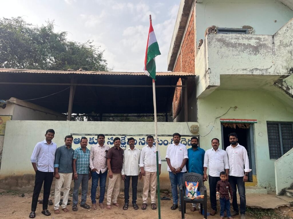 🇮🇳 జాతీయ గర్వానికి ప్రతీకగా ఎగసిన త్రివర్ణ పతాకం 🇮🇳