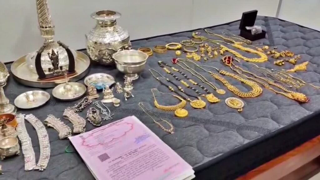 రాష్ట్రంలో పలుచోట్ల ఏసీబీ మెరుపు దాడులు