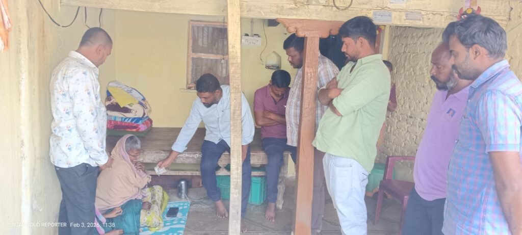 స్నేహితురాలి కుటుంబానికి ఆర్థిక అండ-స్నేహానికి నిలువెత్తు నిదర్శనం