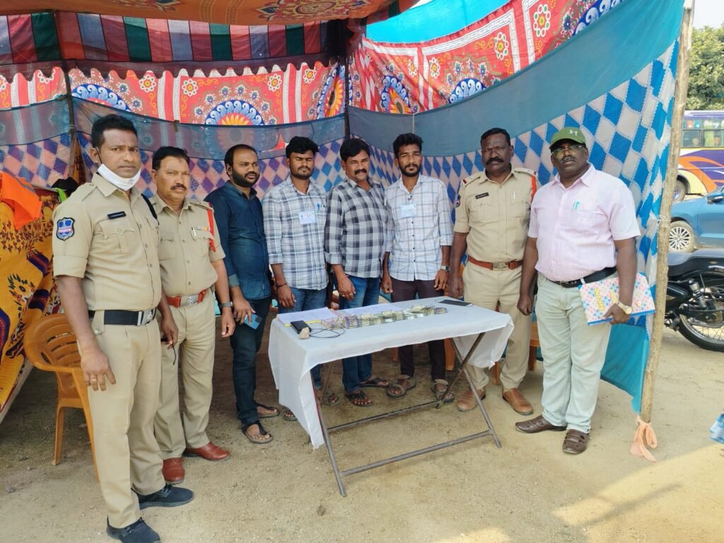 సిరిసిల్లలో ఎన్నికల నిఘా గట్టిగా…రూ.4 లక్షల నగదు స్వాధీనం