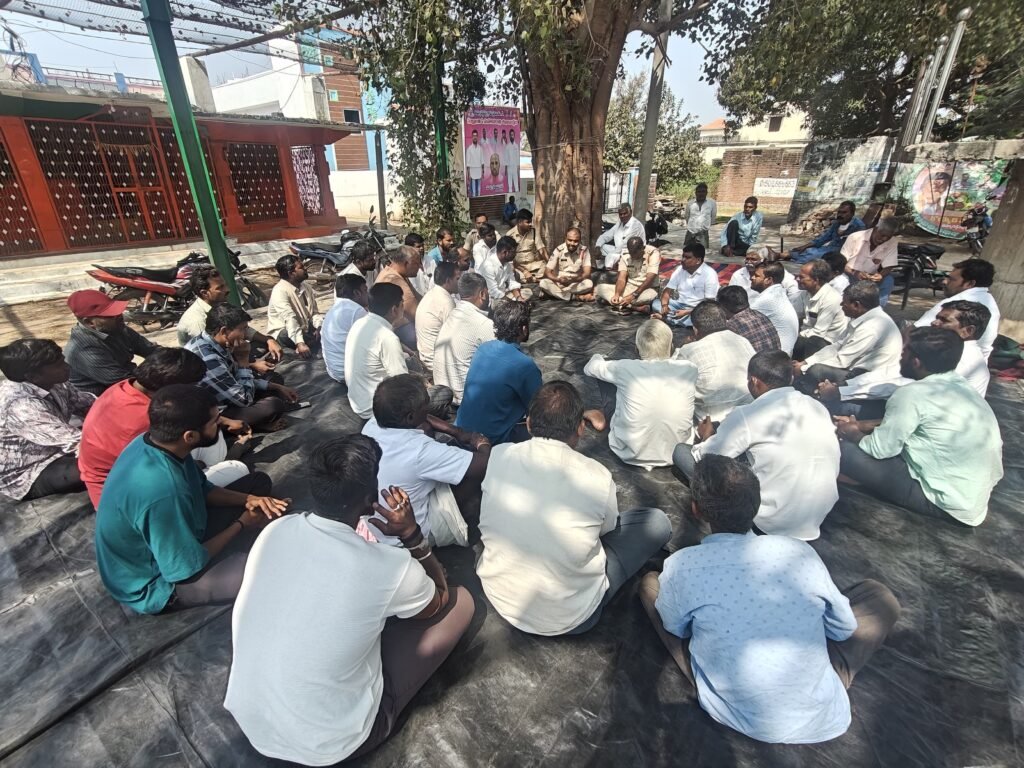 గ్రామ భద్రతకు గ్రామస్థుల సహకారం – తిమ్మారెడ్డిపల్లిలో నిఘా కెమెరాల ఏర్పాటు నిర్ణయం