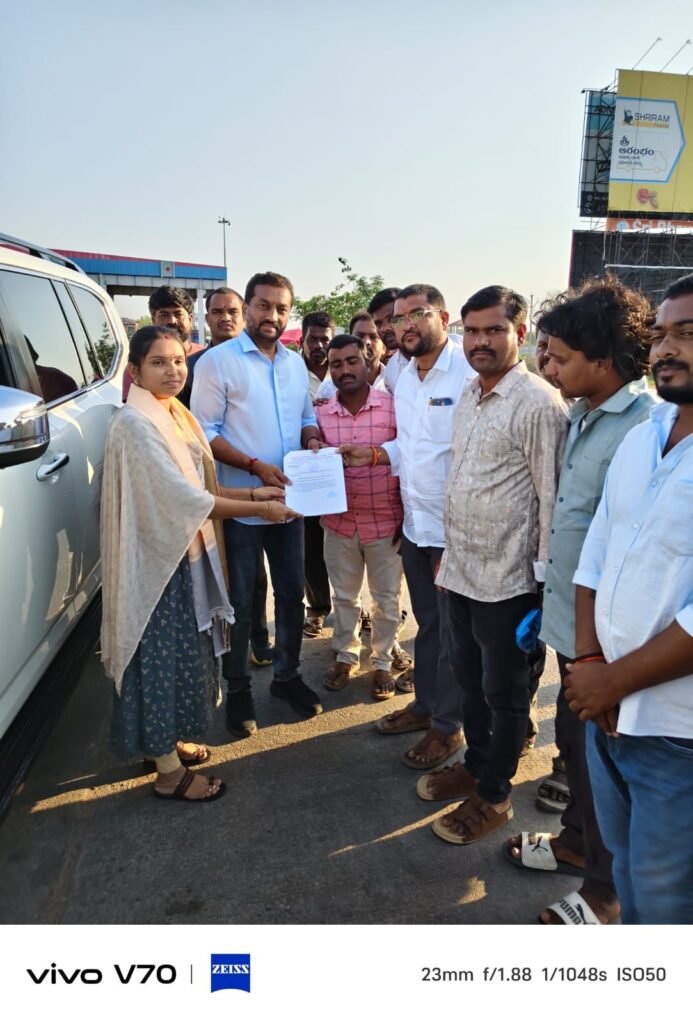 వెలికట్ట అభివృద్ధి కోసం ఎంపీకి వినతి