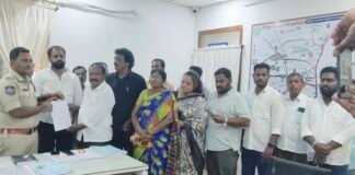 బాల్క సుమన్పై కఠిన చర్యలు తీసుకోవాలి