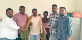 పెంచికల్ దిన్నలో పంచాయతీ కార్యదర్శికి ఘన సన్మానం
