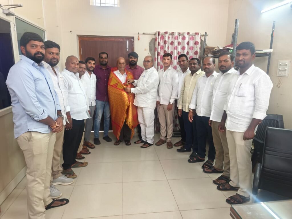 నూతన తహసిల్దార్‌కు ఘన స్వాగతం.. సన్మానించిన సర్పంచులు