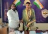 పెన్పహాడ్ ఎస్సై బాలు నాయక్ను మర్యాదపూర్వకంగా కలిసిన నాగేశ్వరరావు