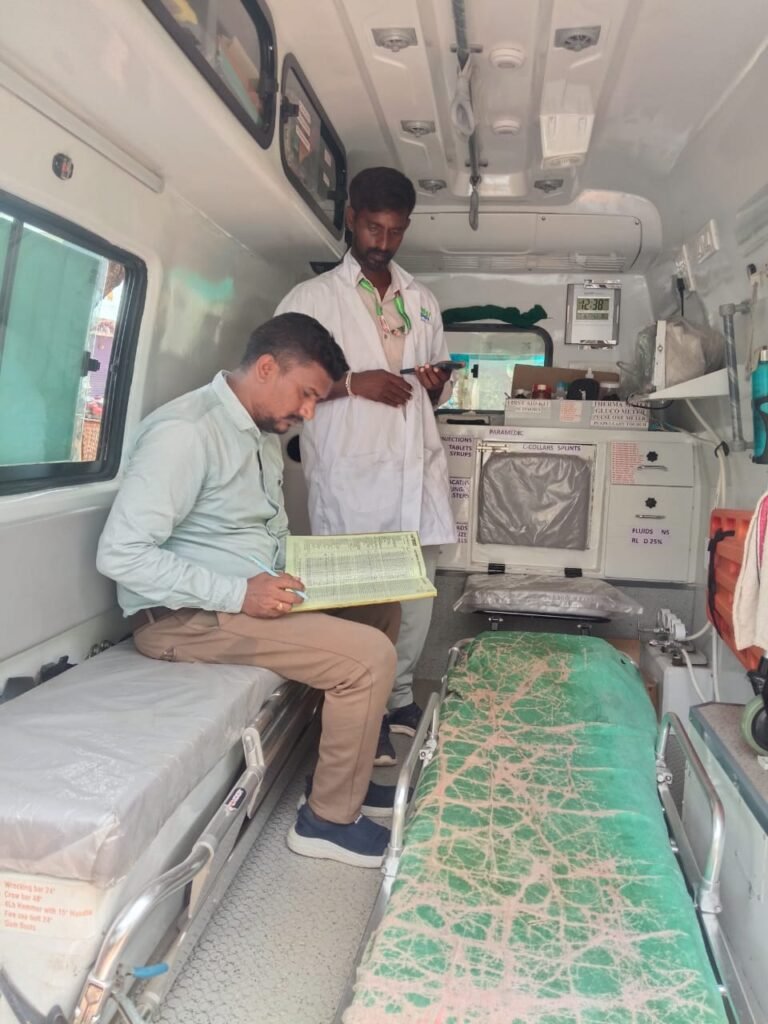 కొండపాకలో 108 అంబులెన్స్‌పై ఆకస్మిక తనిఖీ