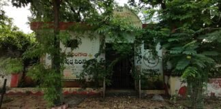 సిరిసిల్లలో మూతపడ్డ మున్సిపల్ మరుగుదొడ్లు..