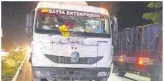 గణేష్ విగ్రహం తరలిస్తుండగా విషాదం