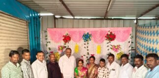 శారీ ఫంక్షన్ కార్యక్రమానికి హాజరై చిన్నారిని ఆశీర్వదించిన చెరుకు శ్రీనివాస్ రెడ్డి.