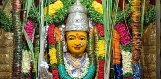 లలిత త్రిపుర సుందరి అవతారంలో దుర్గామాత