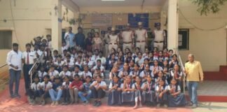 పోలీస్ స్టేషన్ను సందర్శించిన మాస్టర్ మైండ్స్ స్కూల్ విద్యార్థులు.